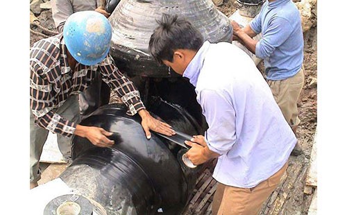 聚乙烯胶粘带在缠绕螺旋式管道会起鼓泡现象的原因